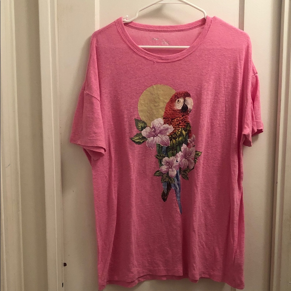 aerie Pink Crewneck Tee with Tropical Parrot Design